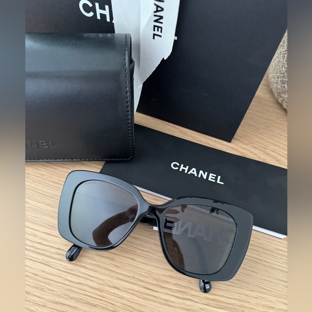 Channel square sunglasses